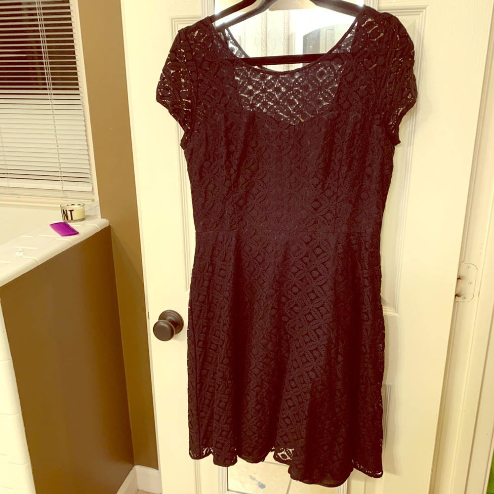 Flattering simple black dress with lace overlay
